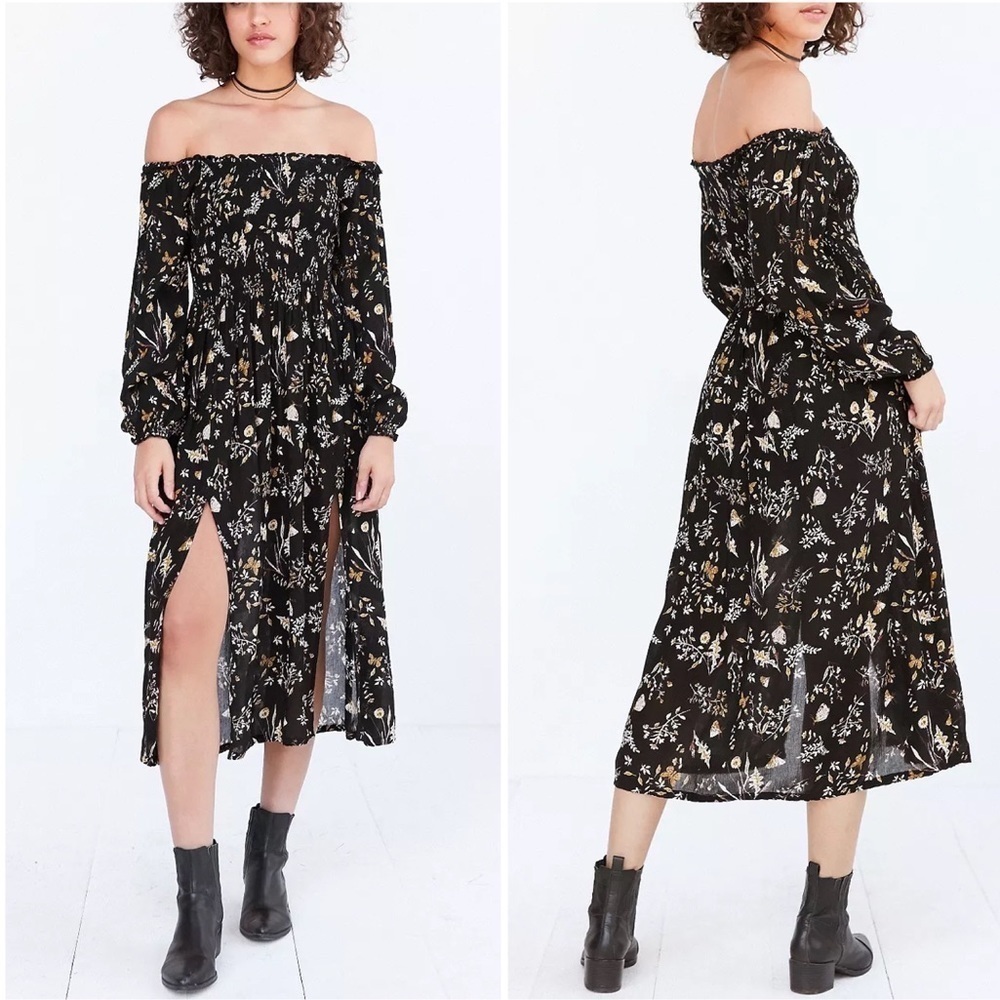 UO Boho Floral Kimchi Blue Jannie Off-The-Shoulder Midi Dress